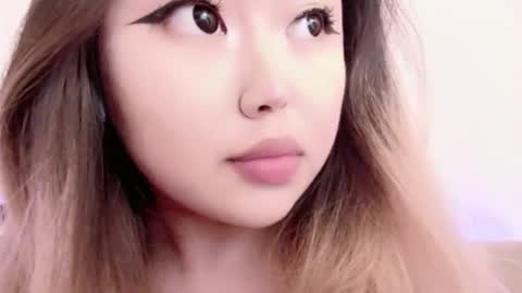 Amelia online show from 04-02-26, 12:30