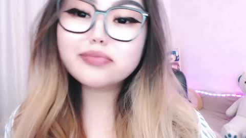 Amelia online show from 05-16-26, 04:28