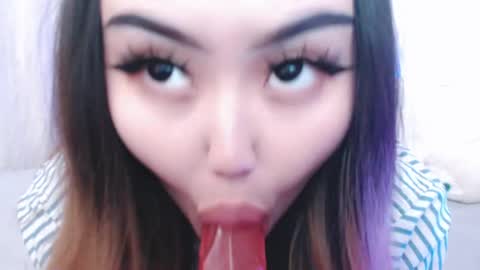 Amelia online show from 05-19-26, 05:08