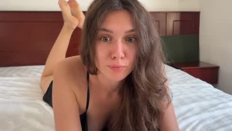 Ameli online show from 06-19-26, 11:19