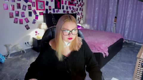 Amelia online show from 04-08-26, 10:43