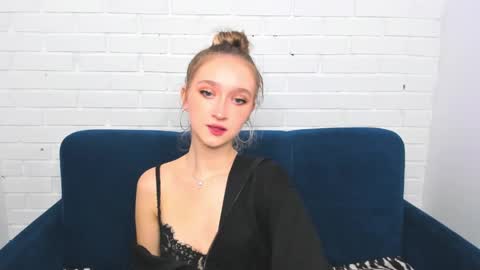 ameliawise online show from 01-04-25, 08:49