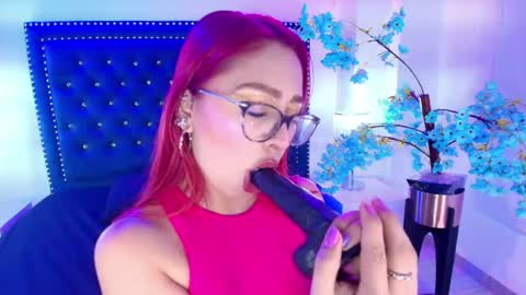 Amelie online show from 04-24-26, 11:12