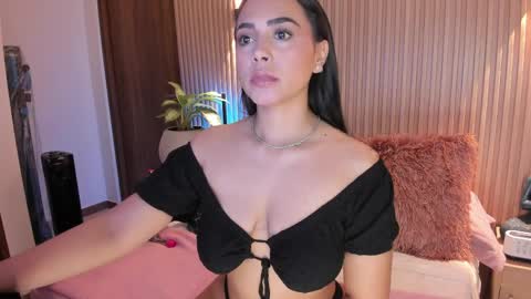 Amelie online show from 04-03-26, 01:14