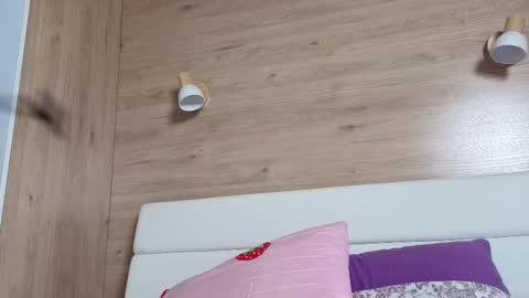 Amelija Rouz online show from 10-16-25, 05:19