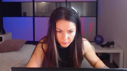 amelinamersi online show from 03-16-26, 08:13
