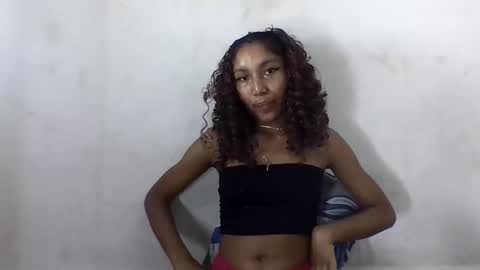 Snapshot of amelisy20005 chatting on 04-27-26, 05:33 amelisy20005 online show from 04-27-26, 05:33