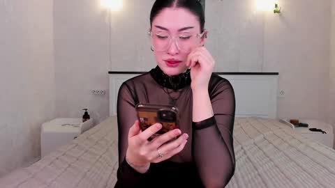 Snapshot of ameliya_sun chatting on 01-27-25, 04:41 Aylin online show from 01-27-25, 04:41