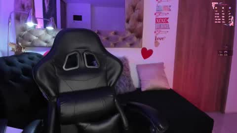          online show from 02-17-26, 01:51