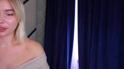 Amely online show from 12-17-24, 10:34