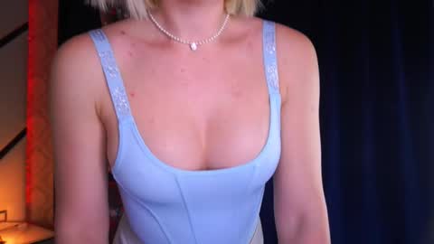 Amely online show from 02-13-25, 10:44