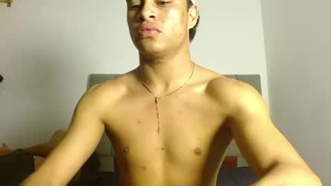 Snapshot of america_27 chatting on 06-27-26, 01:32 AMILCAR online show from 06-27-26, 01:32