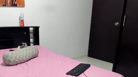 Snapshot of americanbig_dick chatting on 11-24-25, 11:48 Lucian online show from 11-24-25, 11:48