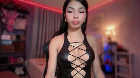 Snapshot of amethyst_ts chatting on 05-31-26, 07:04 AMETHYST look at my BIO online show from 05-31-26, 07:04
