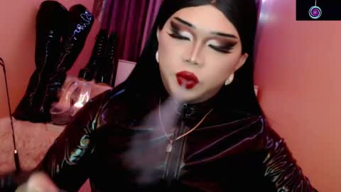 Queen Mireska online show from 04-13-26, 05:07