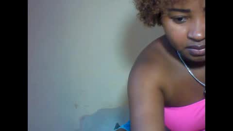 amielle_01 online show from 04-17-26, 12:30