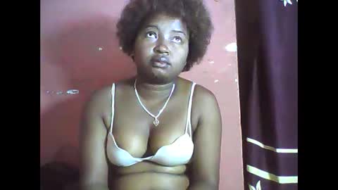 amielle_01 online show from 04-25-26, 09:12