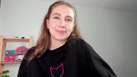 Emily online show from 06-03-26, 05:54