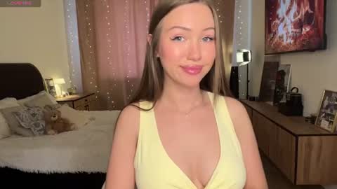 Amelia online show from 06-23-26, 12:03