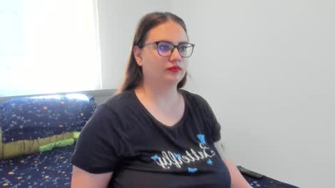 Amira Vyxen online show from 05-25-26, 04:51