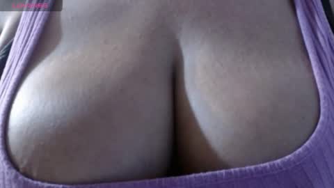 Snapshot of ammendo chatting on 06-01-26, 05:58 amimarie online show from 06-01-26, 05:58