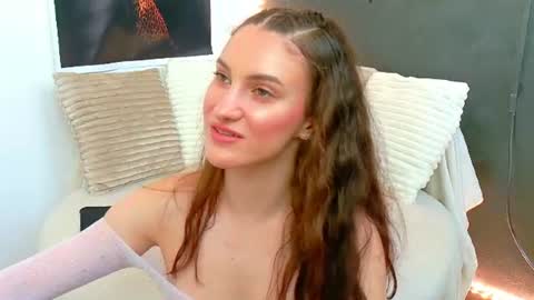 Amira online show from 07-01-26, 04:47