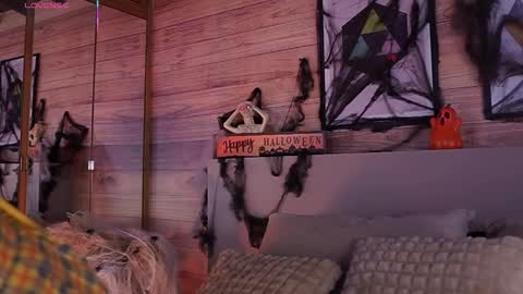 Snapshot of ammyscott1 chatting on 10-23-25, 11:35 Ammy Scott online show from 10-23-25, 11:35