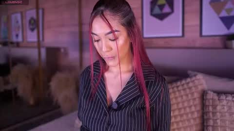 Snapshot of ammyscott1 chatting on 11-21-25, 07:56 Ammy Scott online show from 11-21-25, 07:56