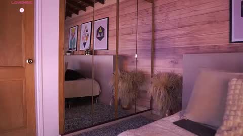 Snapshot of ammyscott1 chatting on 02-13-26, 07:43 Ammy Scott online show from 02-13-26, 07:43