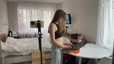 amorelle_ online show from 04-13-26, 07:58