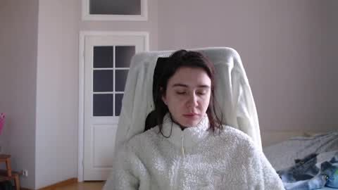 miss unforgettable online show from 04-11-26, 10:19