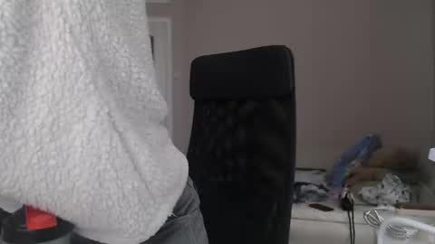 miss unforgettable online show from 04-18-26, 11:47