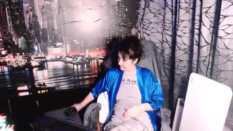 Sarah online show from 01-19-26, 04:33