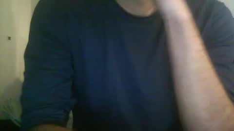 Snapshot of amsterdammertje99 chatting on 12-28-24, 01:06 Lucas online show from 12-28-24, 01:06