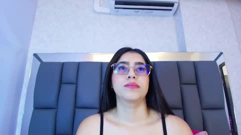 amy__wats0n online show from 05-01-26, 07:07