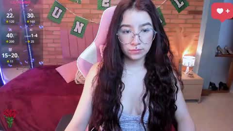 Snapshot of amy_sophiaa chatting on 06-24-26, 11:42 Amy sophia 3 online show from 06-24-26, 11:42