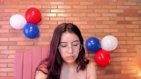 Snapshot of amy_sophiaa chatting on 07-06-26, 03:03 Amy sophia 3 online show from 07-06-26, 03:03