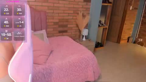 Snapshot of amy_sophiaa chatting on 07-09-26, 11:03 Amy sophia 3 online show from 07-09-26, 11:03