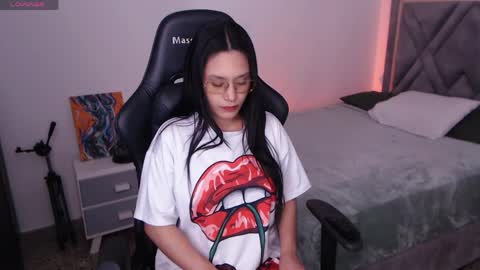Snapshot of amy_stiward chatting on 05-01-26, 03:05 Mia Cristancho online show from 05-01-26, 03:05