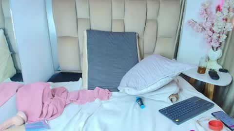 Amy online show from 04-23-26, 12:29