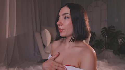 Amy Armstrong online show from 04-12-26, 11:32