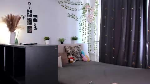 Snapshot of amylouwood chatting on 07-11-26, 12:41 Amy online show from 07-11-26, 12:41