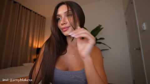 Snapshot of amylure chatting on 06-11-26, 01:42 amylure online show from 06-11-26, 01:42