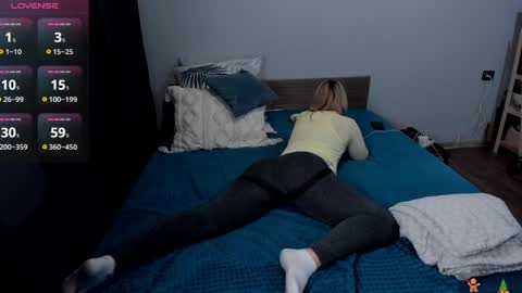 amymilson online show from 04-11-26, 04:33