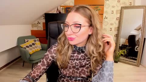 AmyRossie online show from 12-03-24, 05:12