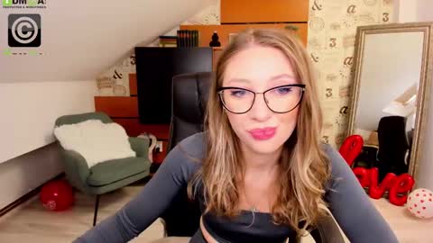 AmyRossie online show from 02-21-25, 01:00