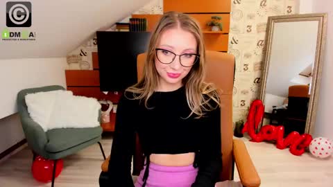 AmyRossie online show from 02-27-25, 03:37