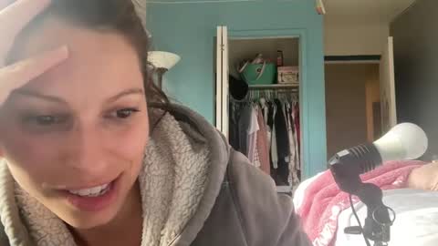 Amy Smilez online show from 01-02-25, 08:02