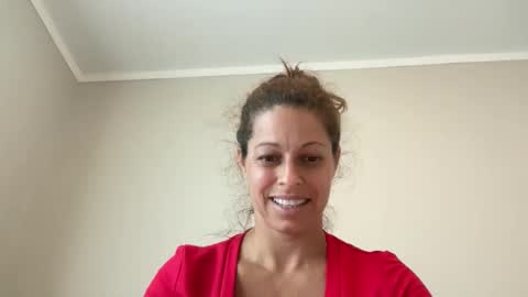Amy Smilez online show from 05-13-26, 01:52
