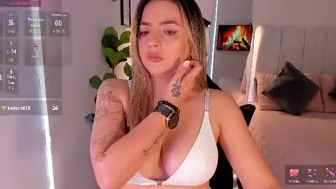 Snapshot of amywoods chatting on 06-13-26, 03:54 online show from 06-13-26, 03:54